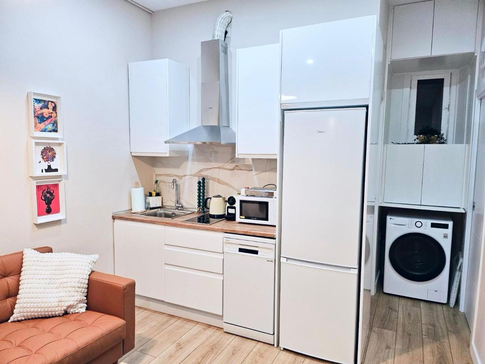 Acogedor Apartamento En Atocha By Bebalmy Madrid Kültér fotó