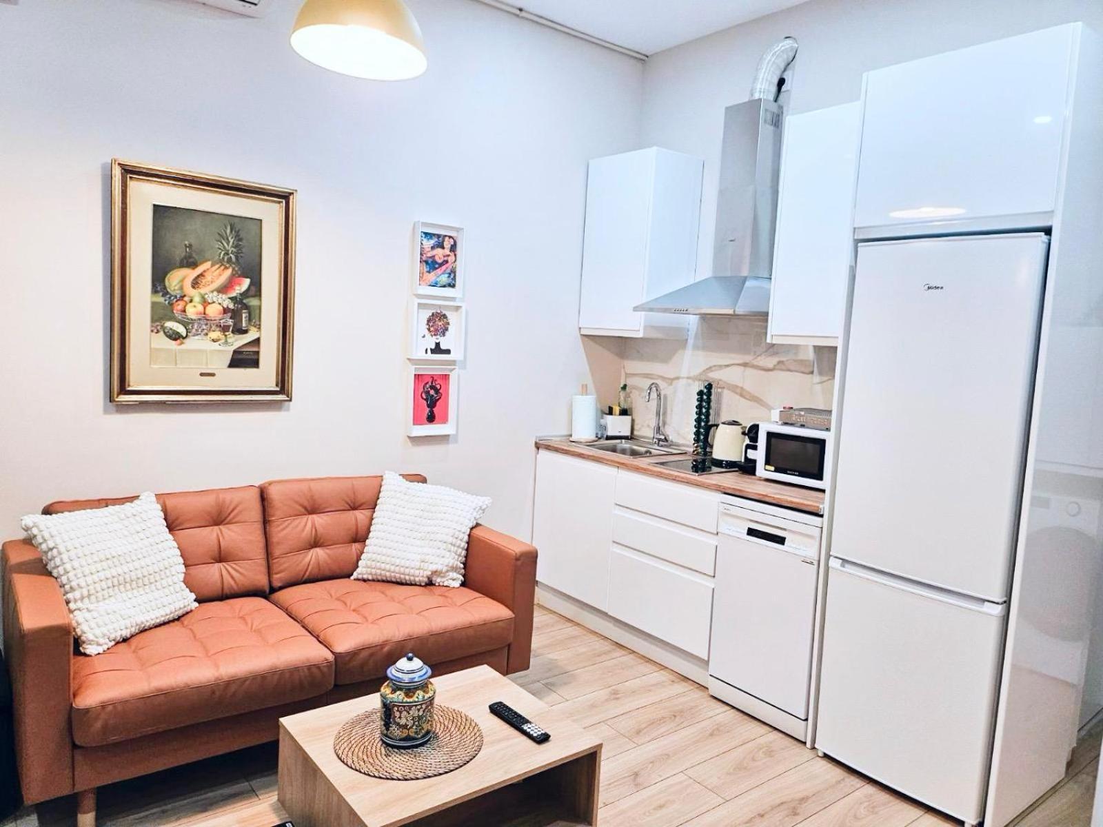 Acogedor Apartamento En Atocha By Bebalmy Madrid Kültér fotó